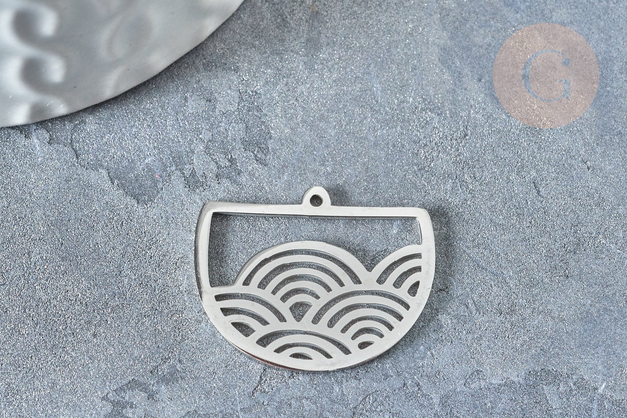 Pendentif demi-cercle vagues argenté acier inoxydable 24mm, création bijoux acier inoxydable, x1 G7608