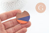 Pendentif disque en bois de noyer résine bleus et orange 37mm, x2 (G9849)
