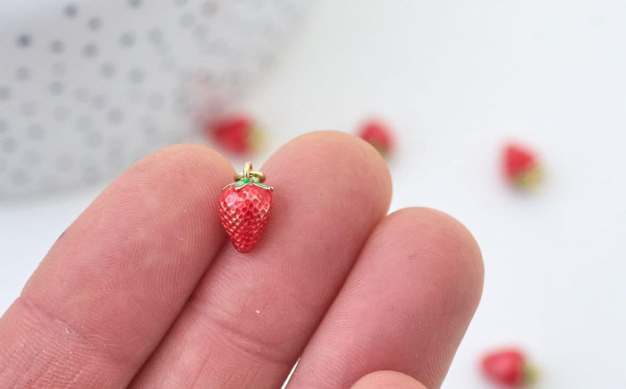 Pendentif fraise laiton doré 18K émail rouge 11.5mm, x1 (G5516)