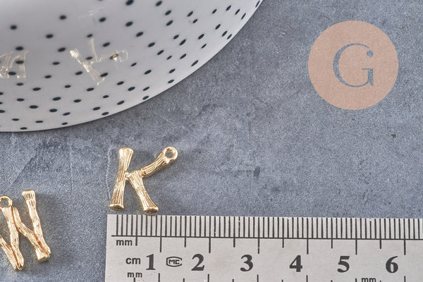 Pendentif lettre bambou zamac doré 18k 14-18mm, x1 (G4810)