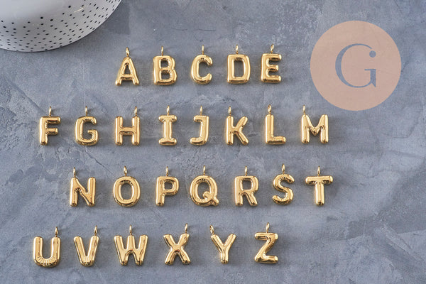 Pendentif lettre initiale ballon acier 304 inoxydable doré IP 24mm, x1 (G10977)