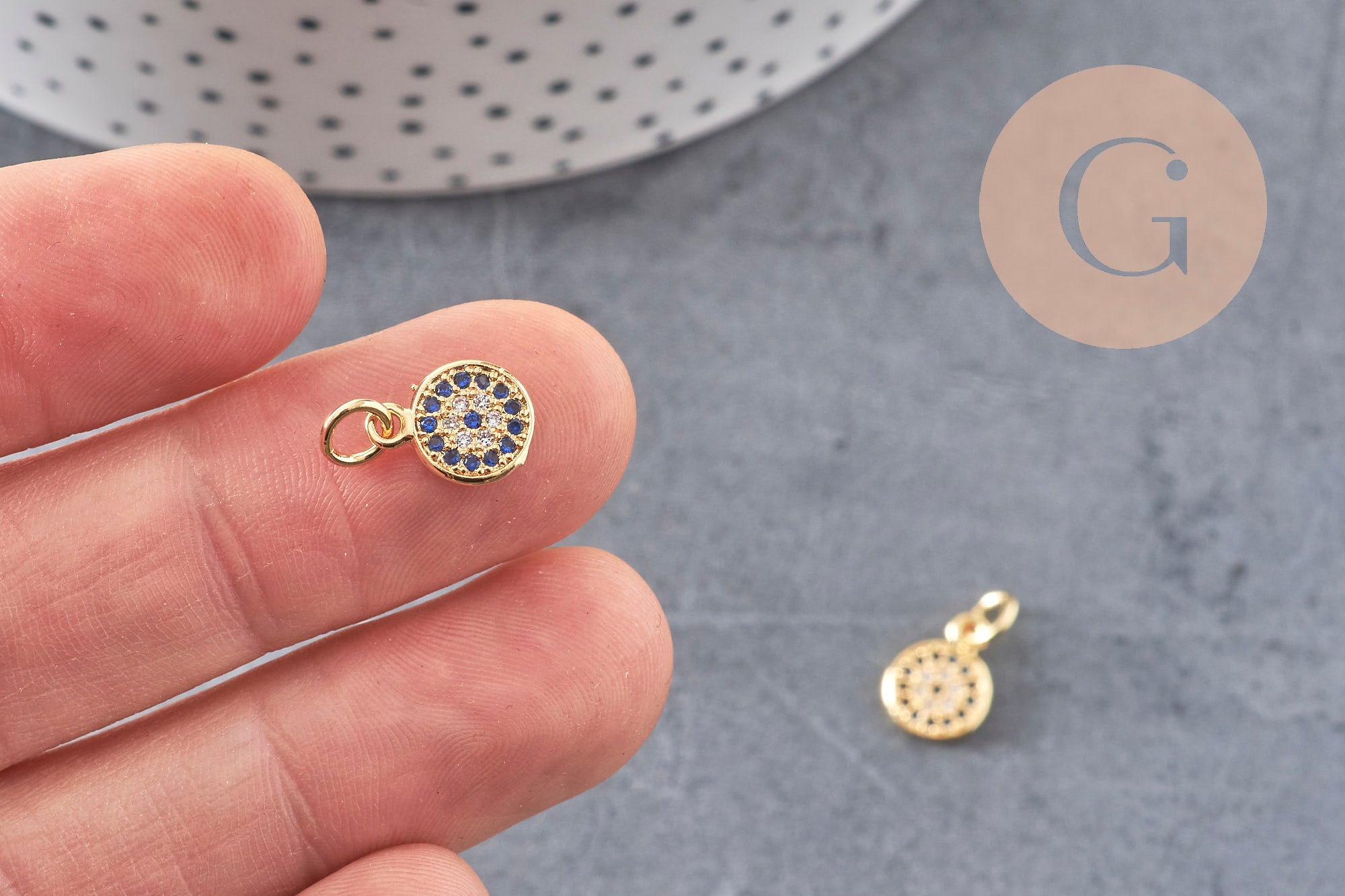 Pendentif médaille doré cristal zircon, pendentif doré,porte-bonheur,laiton dore,bijou médaille,17mm, x1 (G0483)