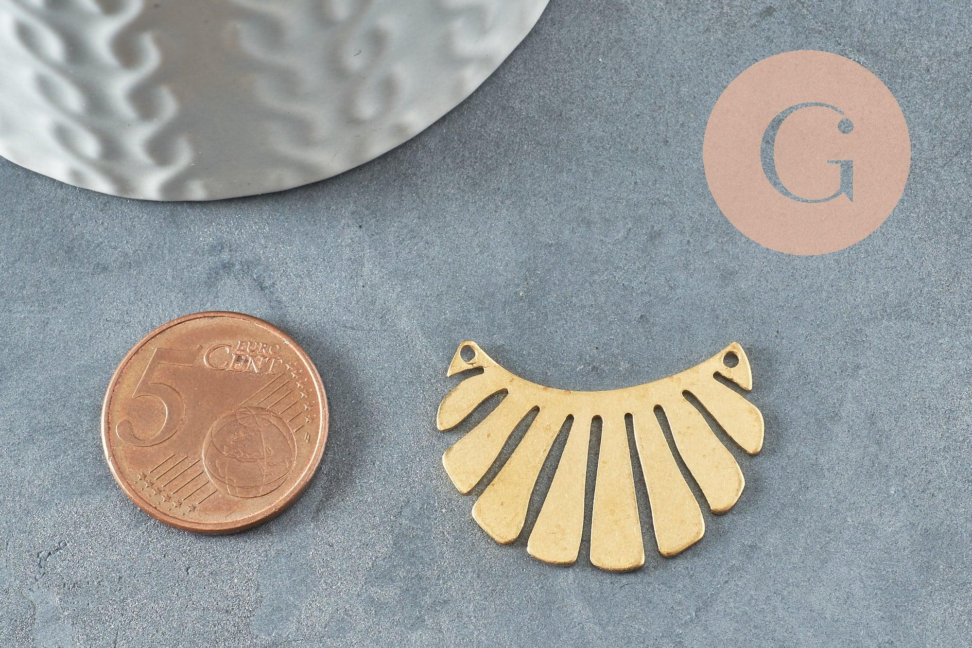 Pendentif médaille soleil laiton brut, un apprêt doré sans nickel,une médaille dorée en laiton brut,30x20mm, X2 (G4681)
