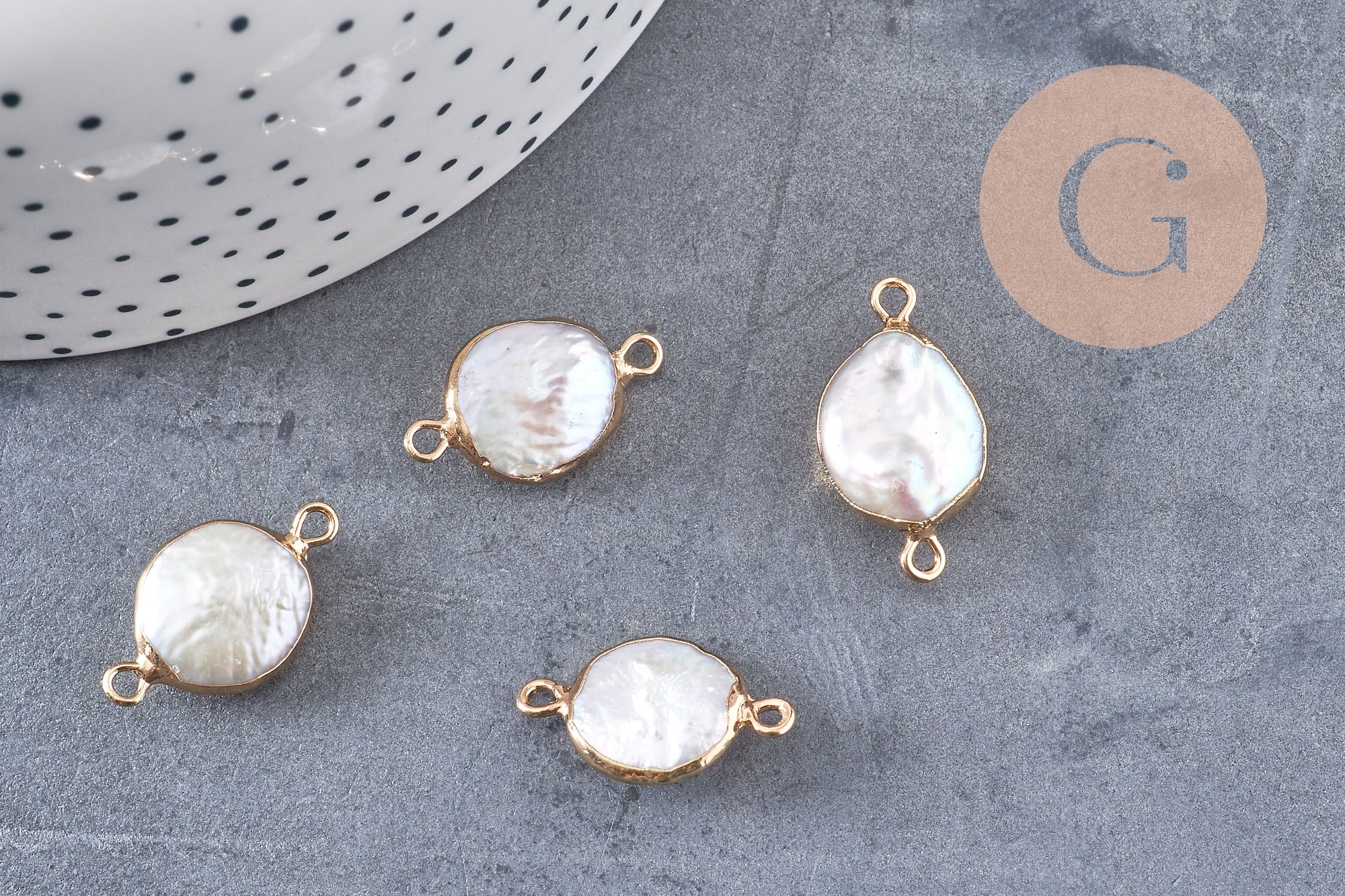 Pendentif perle naturelle Keshi fer doré 20mm, x1 (G1110)