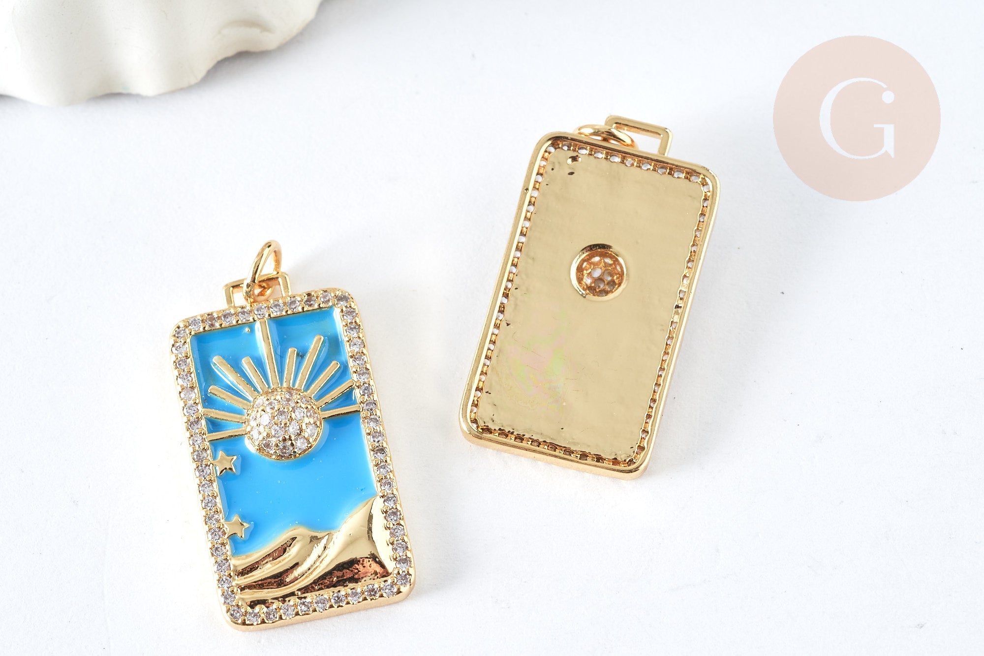 Pendentif rectangle soleil laiton doré émail bleu ciel zircons 27mm, x1 G7568