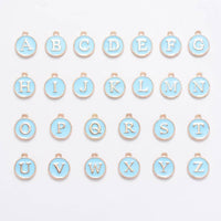 Pendentif rond doré initiale émail bleu, Pendentif femme, métal doré, pendentif initiale,création bijoux,14mm, x1 G3205