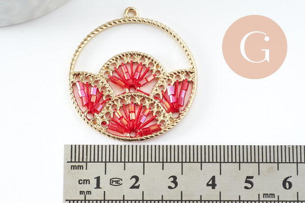 Pendentif rond zamac doré tissé rocaille rouge irisé dentelle 37.5mm, x2 (G4134)
