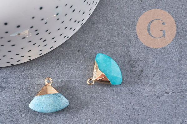 Pendentif triangle jade naturel bleu laiton doré facettes 20mm,x1 (G1237)