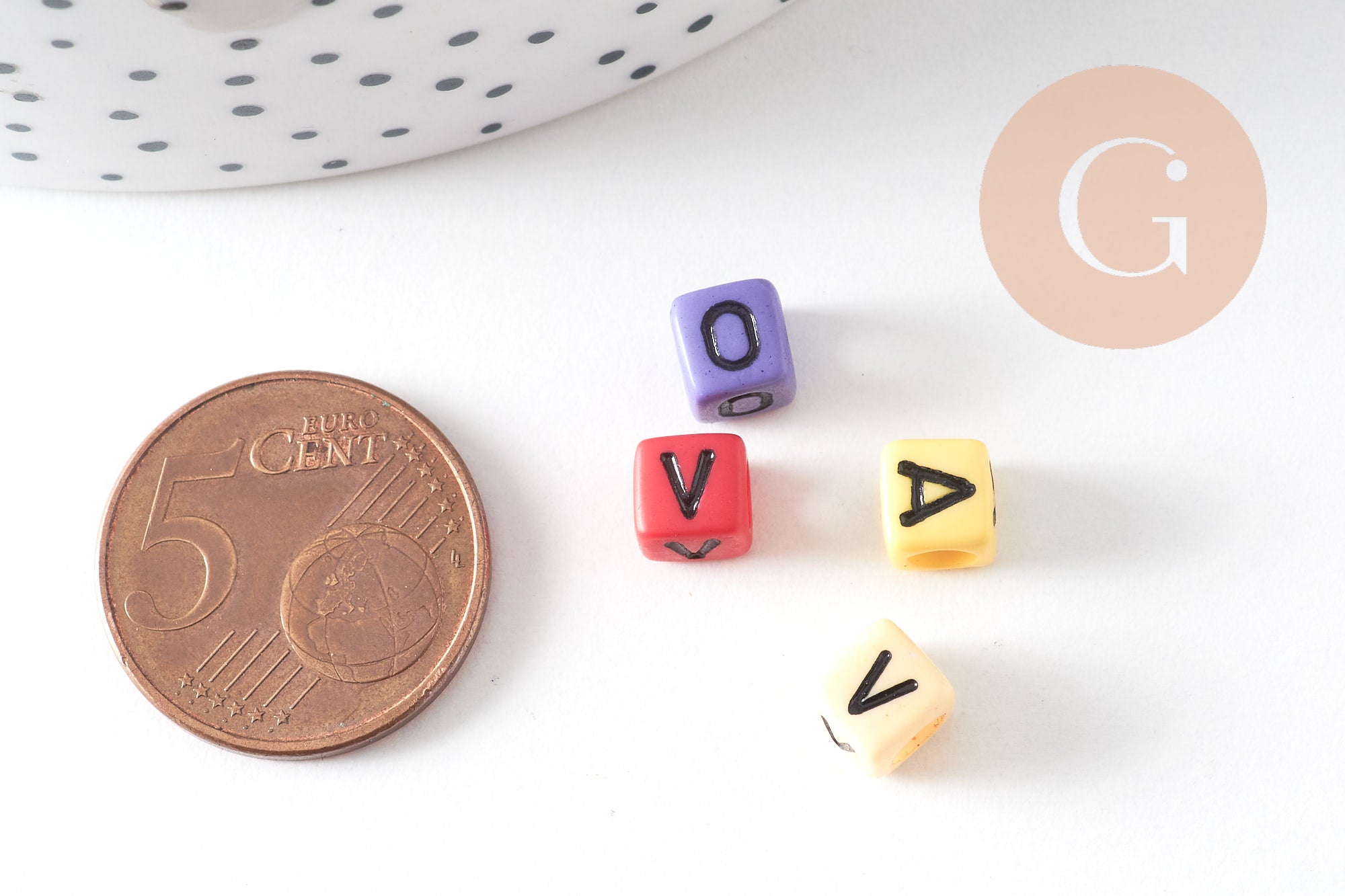 Perle carré Lettre Alphabet plastique multicolore,perle plastique, création bracelet mots,6mm, x 10gr (G1787)