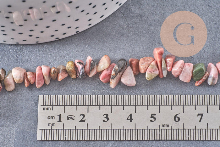 Perle chips rhodonite naturelle 2-8mm, x1 fil de 80cm (G3847)