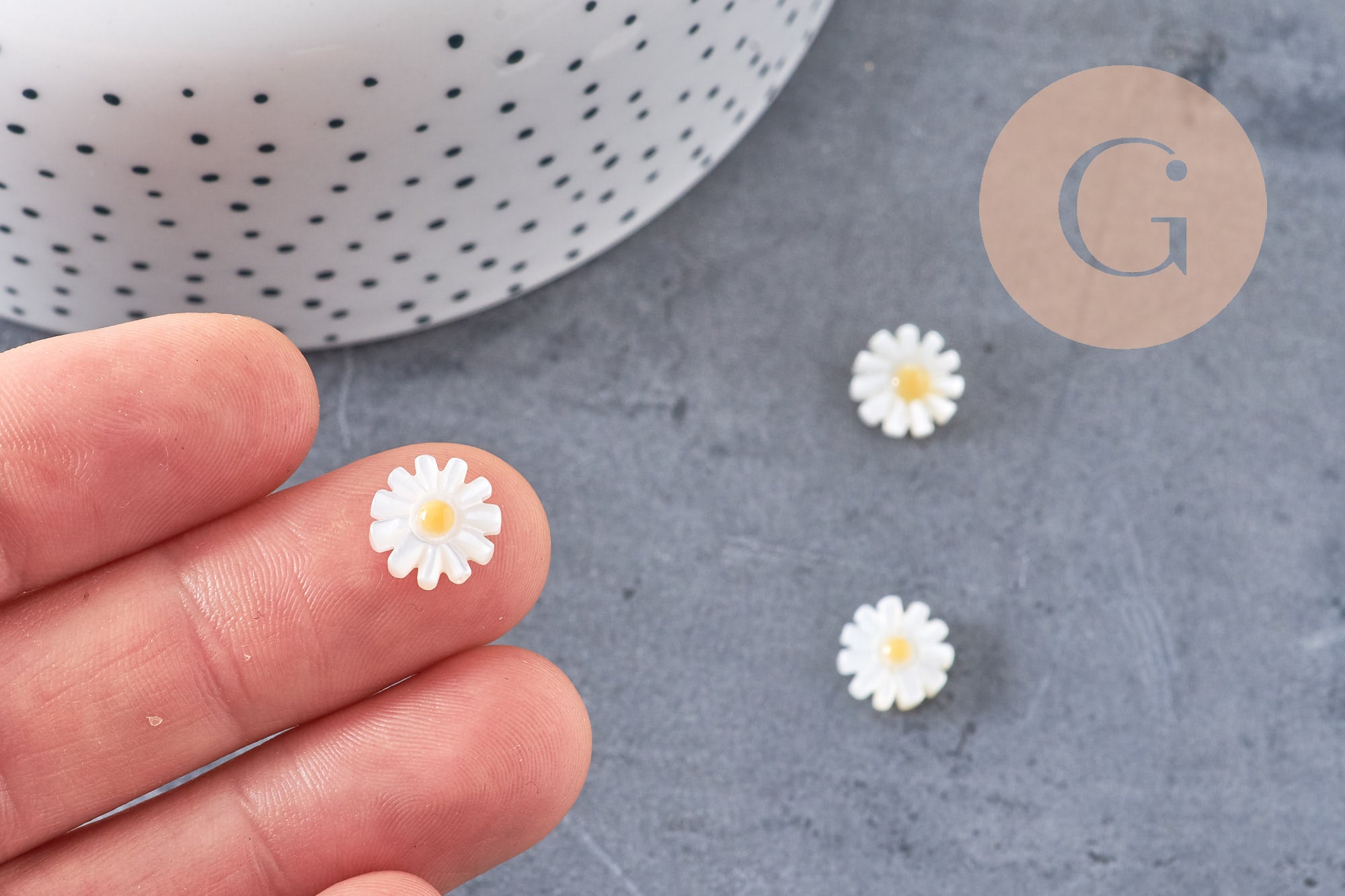 Perle fleur marguerite nacre naturelle, perle fleur,nacre naturelle,coquillage blanc,création bijoux,10mm, x1 G4218
