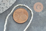 Perle nacre blanche naturelle ronde facettée 2mm, x1 fil de 40cm (G5623)
