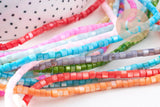Perle nacre naturelle heishi multicolore 4x2.5mm, x1 fil de 38.9cm (G7886)
