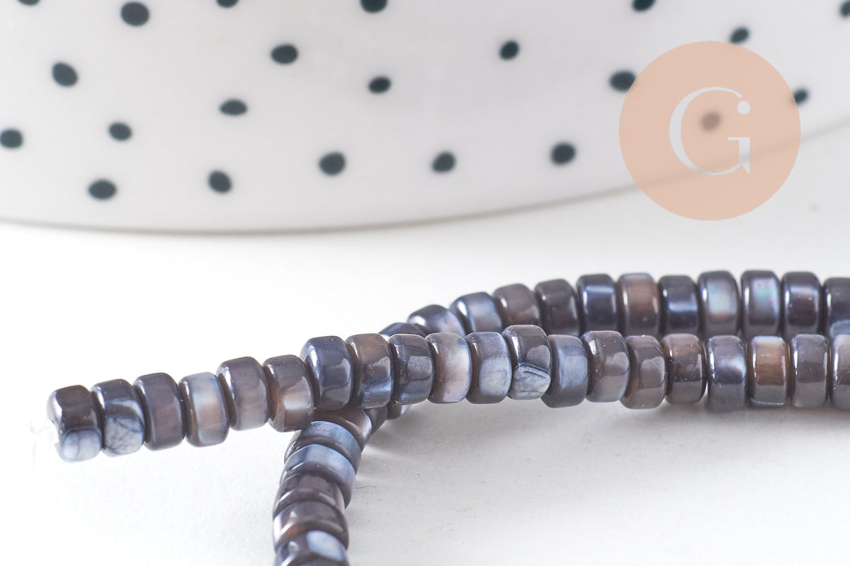 Perle nacre noire naturelle heishi, tube coquillage ivoire, 2x4mm, fil de 95 perles, x1 (G5417)
