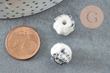 Perle porcelaine blanche taches noires 13mm, perle striées,perle céramique blanche, x10 (G9446)