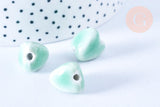 Perle porcelaine triangle verte 15mm, x10 (G5389)