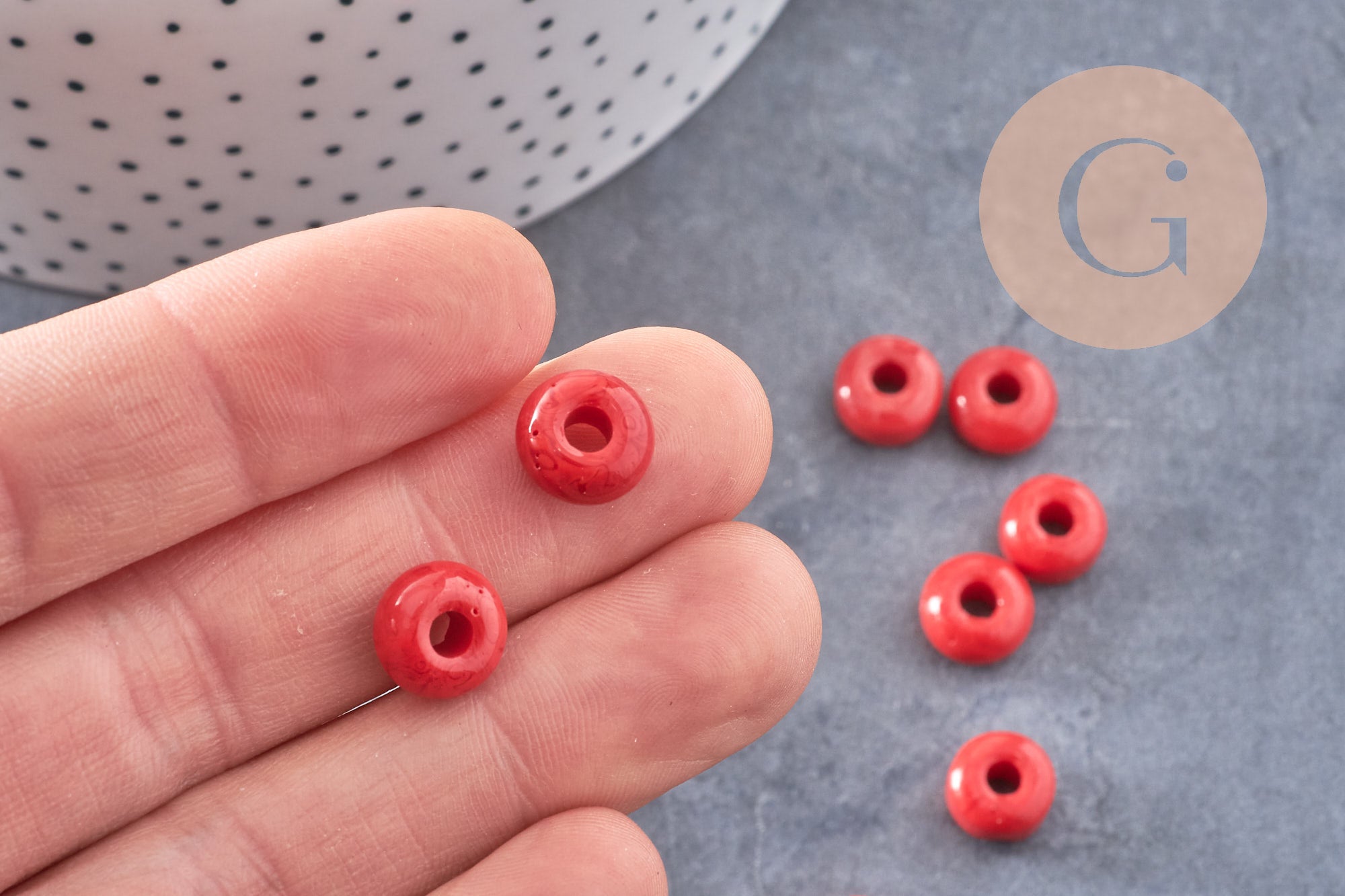 Perle rondelle donut verre opaque rouge 3-5x9mm, x 20 (G4597)
