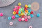 Perle rondelle en plastique translucide multicolore 9mm , perle phosphorescente, couleurs mélangées, x50 (12.9G) (G9307)