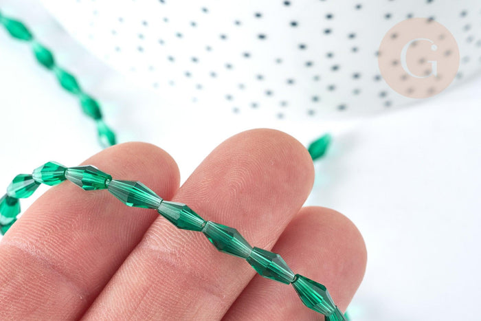Perles Losange verre transparente facettée vert moyen 8x4mm, perle verre vert, fabrication bijoux,le fil de 58cm (G7345)
