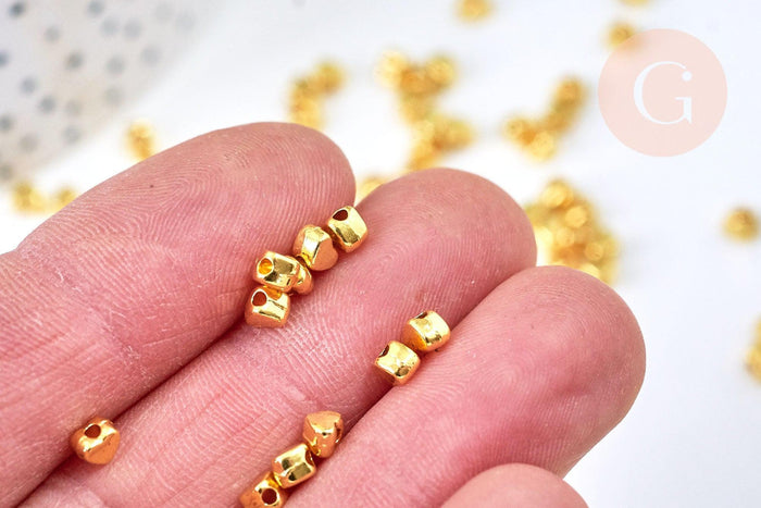 Perles intercalaires facettées doré cœur 3.5mm, perles doreés, x50 (G5577)