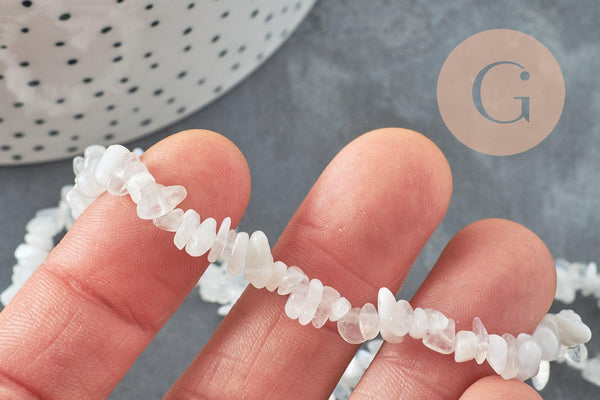 Perles nugget pierre de lune naturelle 3-13mm, x1 fil de 85cm (G2130)