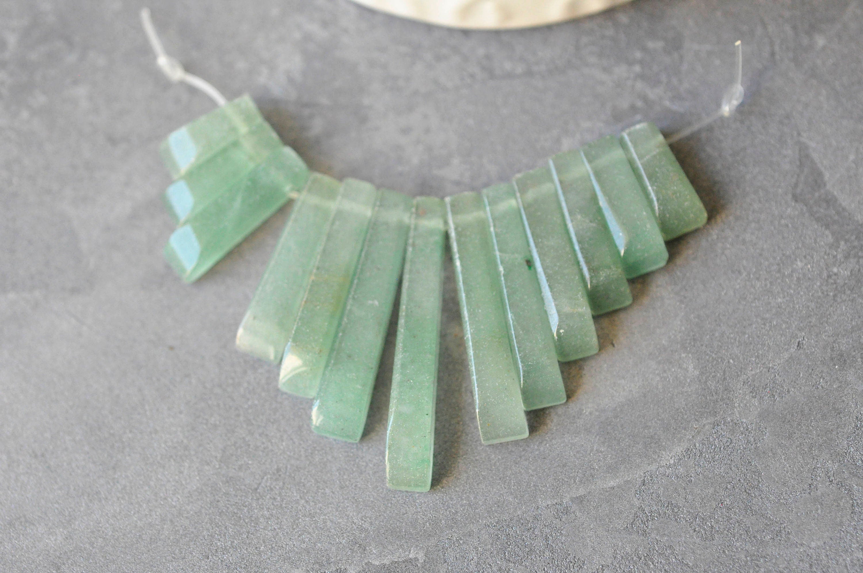 Perles rectangle aventurine naturelle 10-30mm ,creation bijou pierre naturelle, x 13 G3964