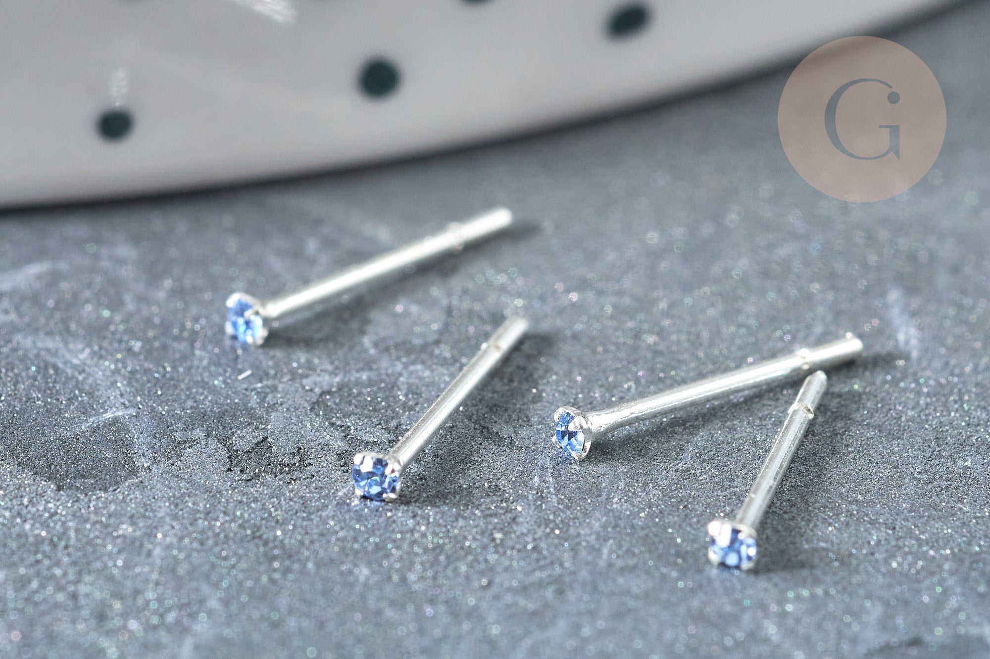 Piercing clou argent 925 massif strass bleu aigue-marine 1.5mm, x1 (G7600)