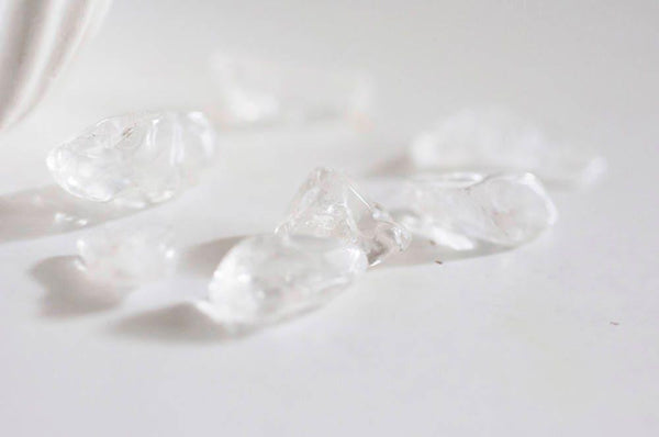 Pierre quartz transparent naturel brut roulé non percé, x20gr (G0252)