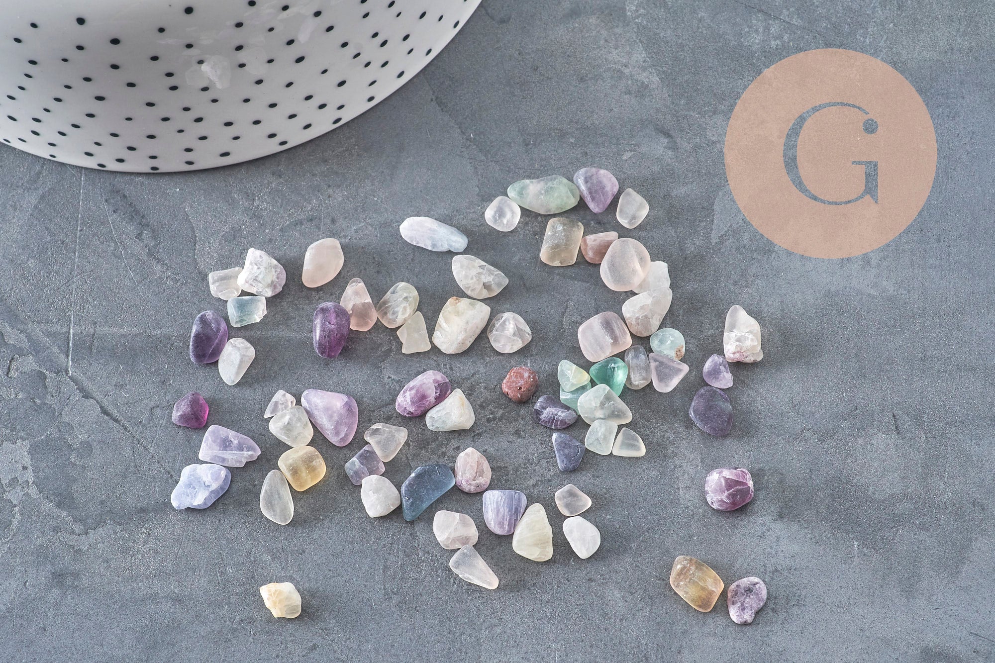 Sand chips natural fluorite stone 5-10.5mm undrilled, x20gr (G3498)