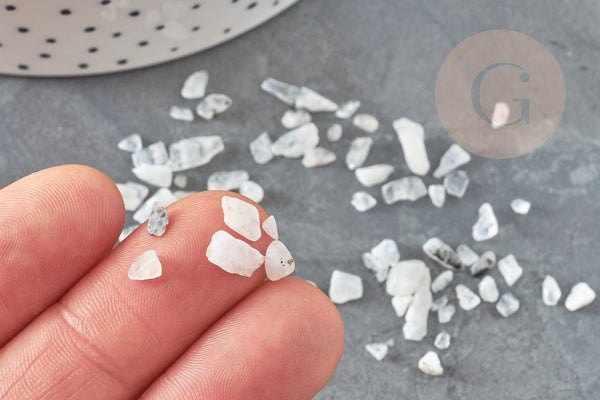 Sable chips pierre quartz blanc naturel 0.5-11.5mm non percé, x20gr (G3500)