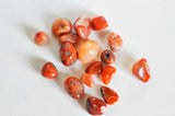 cornaline rouge orange naturelle brute roulée, x20 grammes (G0246)